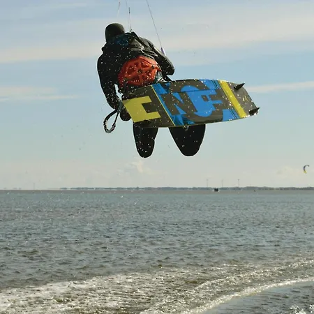 Three-bedroom In Hébergement de vacances *