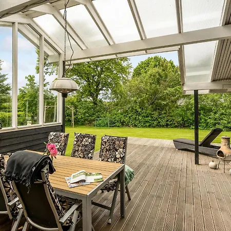 Three-bedroom In Vakantiehuis Hemmet