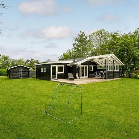 Three-bedroom In * Hemmet