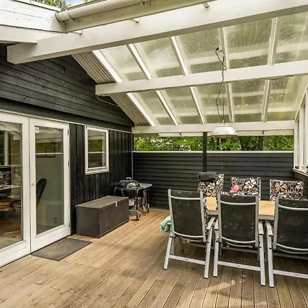 Three-bedroom In Vakantiehuis *