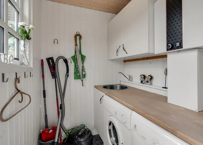 Three-bedroom In Casa de Férias Hemmet