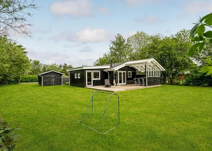 Three-bedroom In * Hemmet