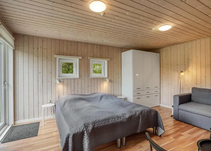 Three-bedroom In Casa de Férias Hemmet